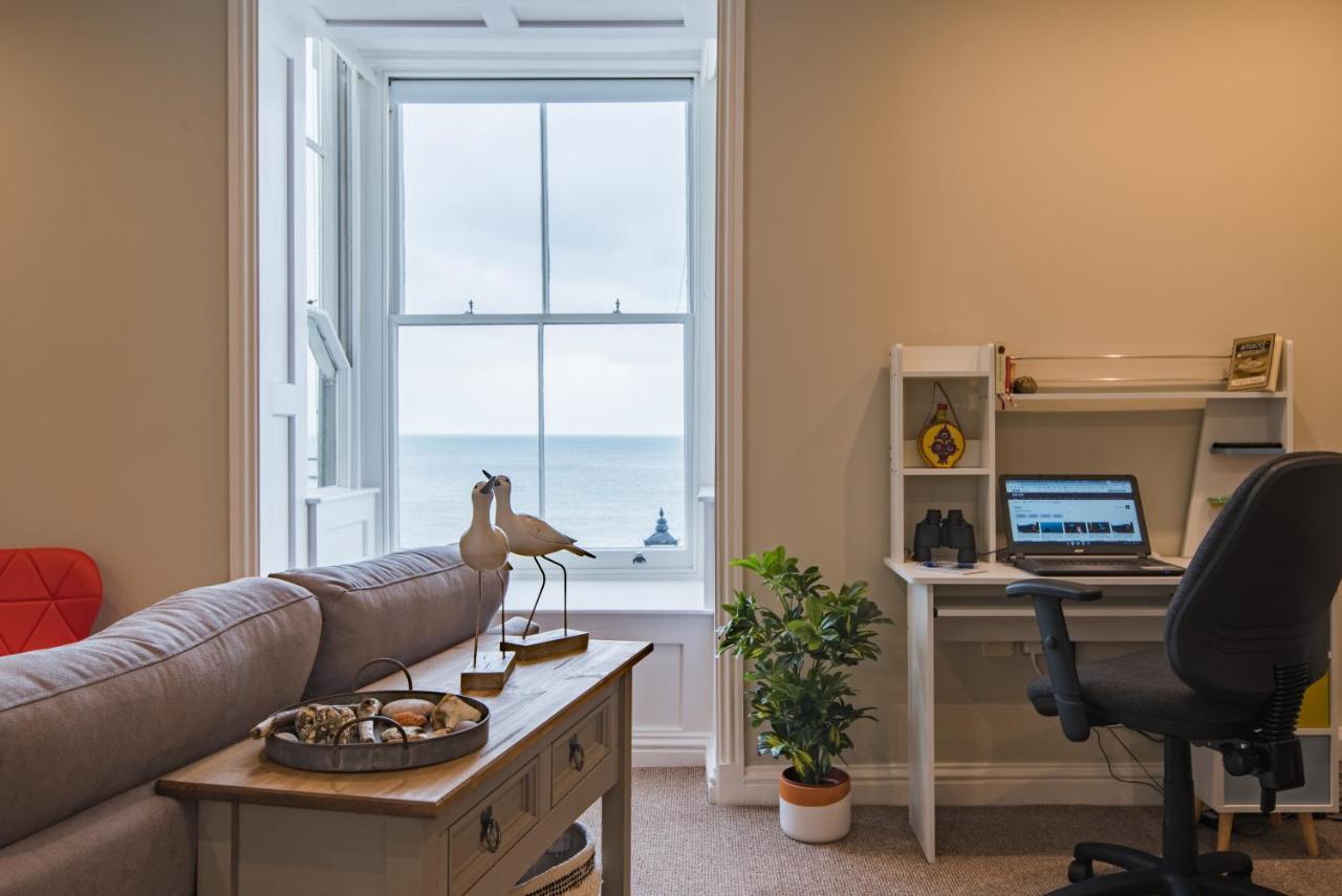 Pier View - Beautiful Sea View Apartment In ディール エクステリア 写真