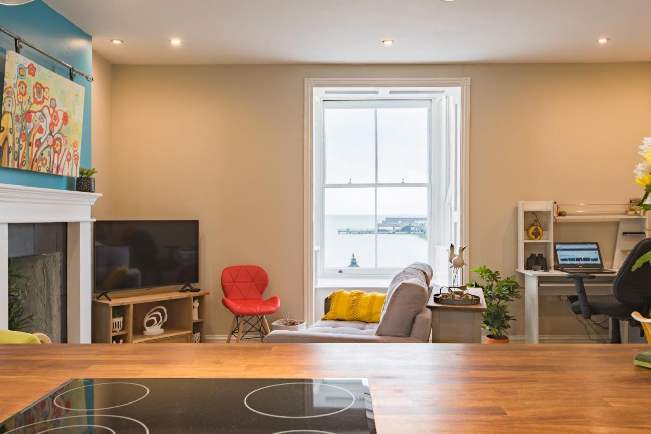 Pier View - Beautiful Sea View Apartment In ディール エクステリア 写真